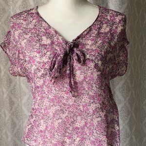 Sheer, short-sleeve blouse with Pussycat Bow
